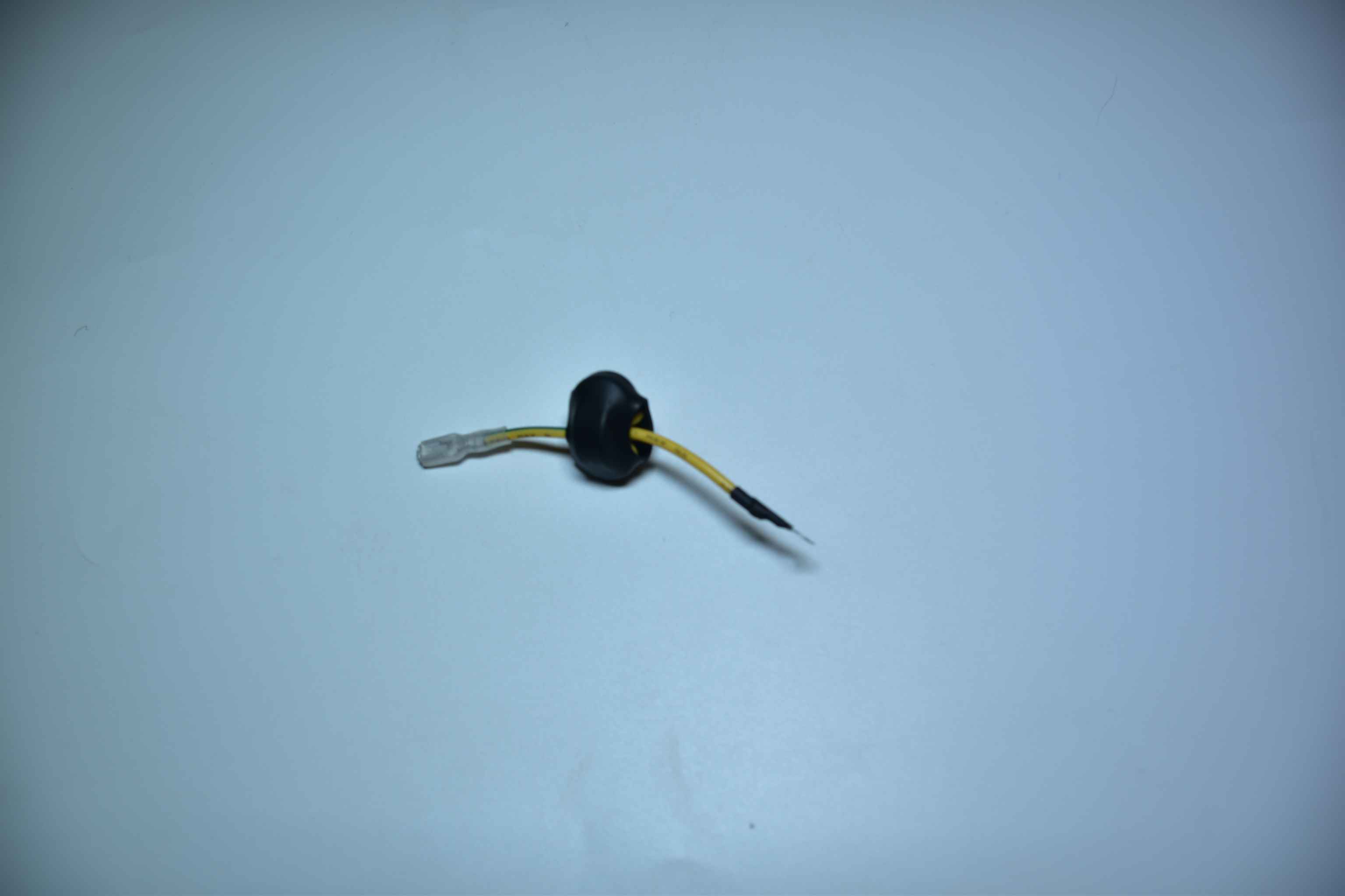 磁環(huán)防干擾端子連接線束 磁環(huán)防干擾端子連接線束