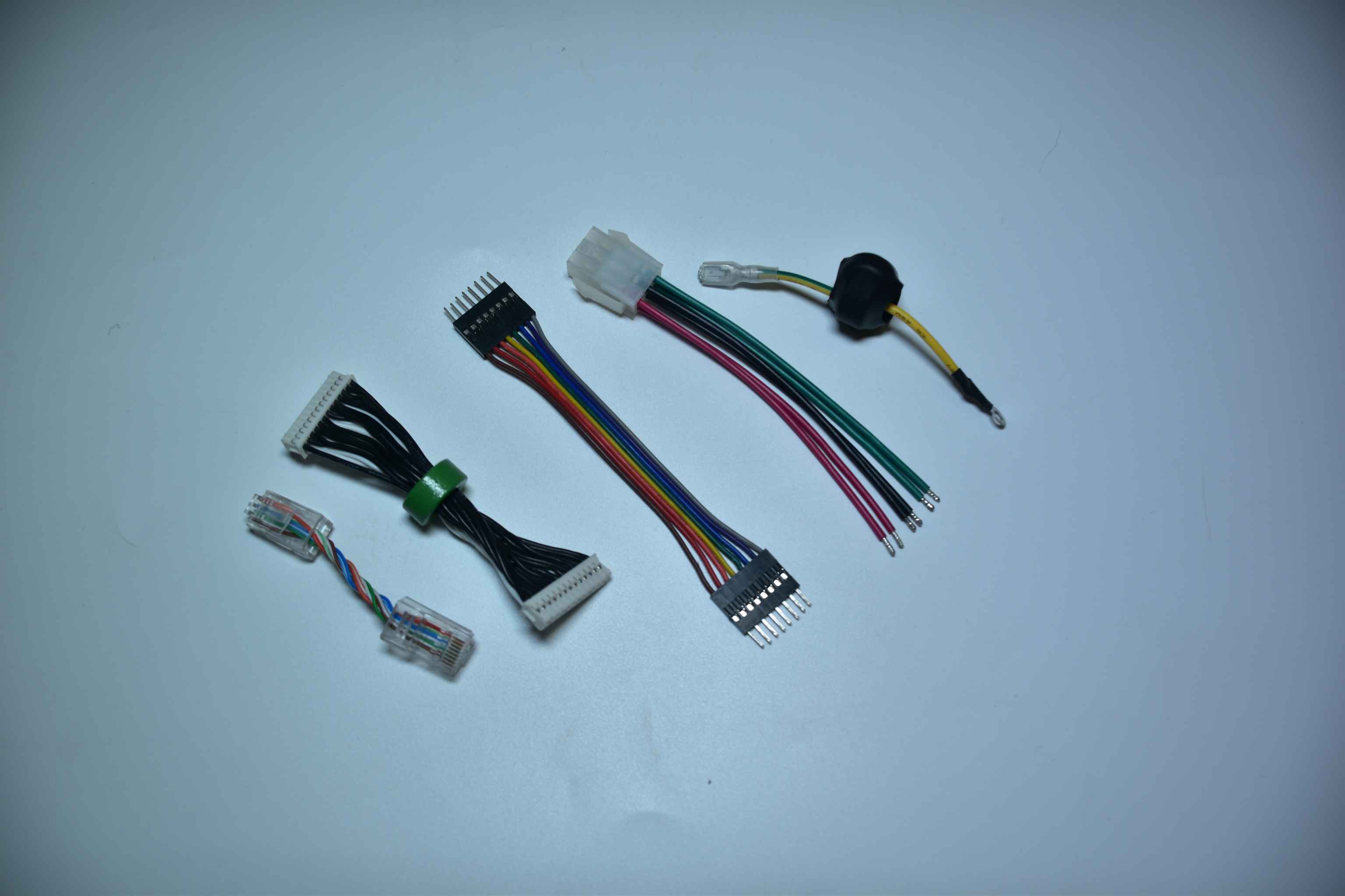 磁環(huán)防干擾端子連接線束 磁環(huán)防干擾端子連接線束